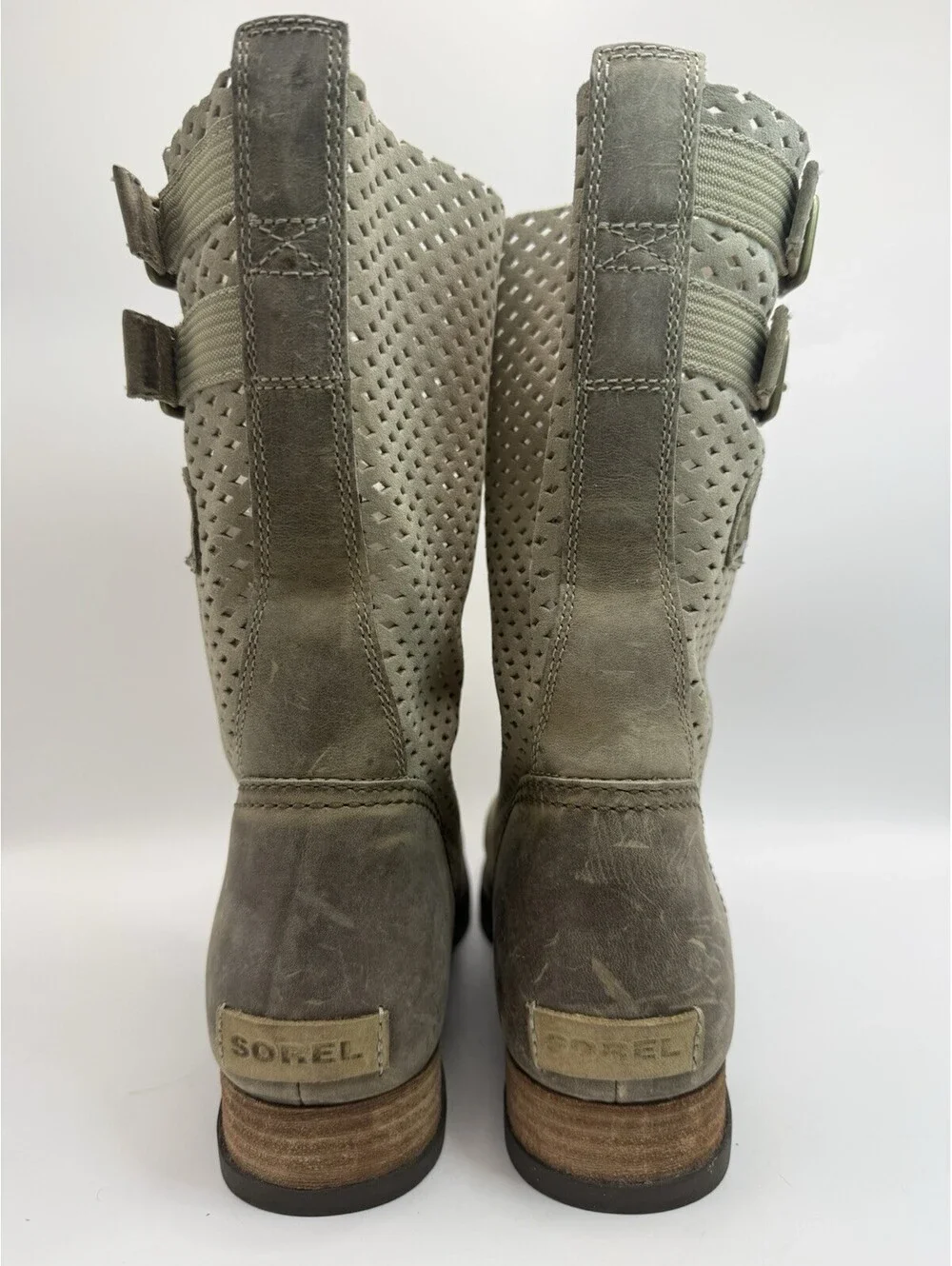 Sorel Major  Pull On Taupe Leather Boots Perforated Laser Cut Women’s Size 9